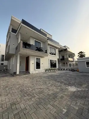 5bdrm Duplex in Agodi for sale