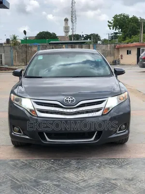 Toyota Venza V6 AWD 2010 Gray