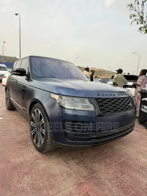 Land Rover Range Rover 3.0L Supercharged HSE 2016 Blue