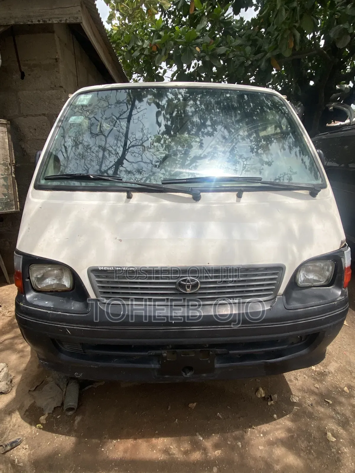 Toyota HiAce 1998 White