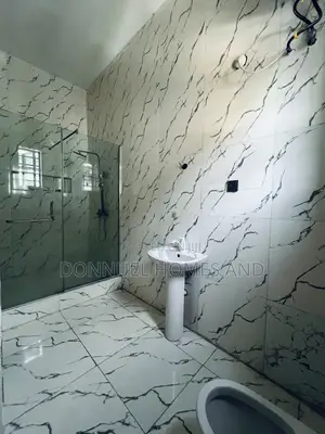 4bdrm Townhouse / Terrace in Off Lekki-Epe Expressway for rent