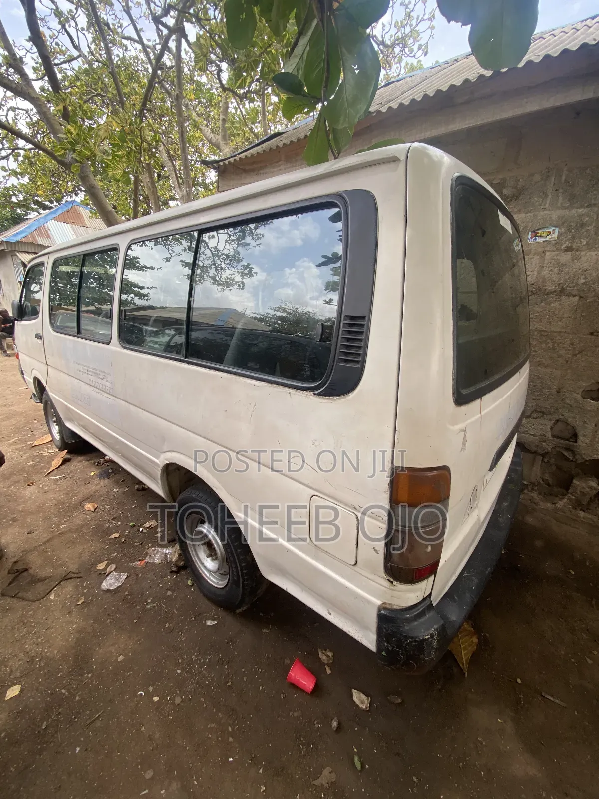 Toyota HiAce 1998 White