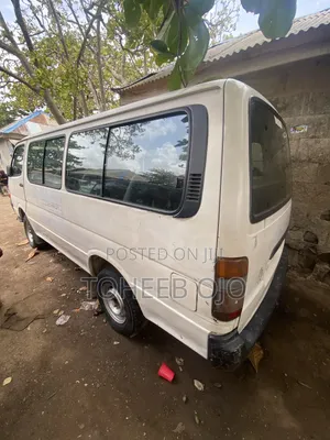 Toyota HiAce 1998 White