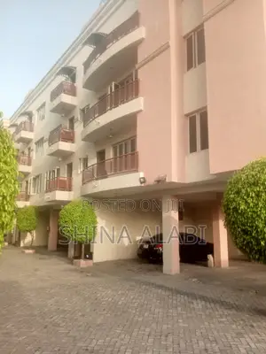 2bdrm Block of Flats in Lekki Phase 1 for rent