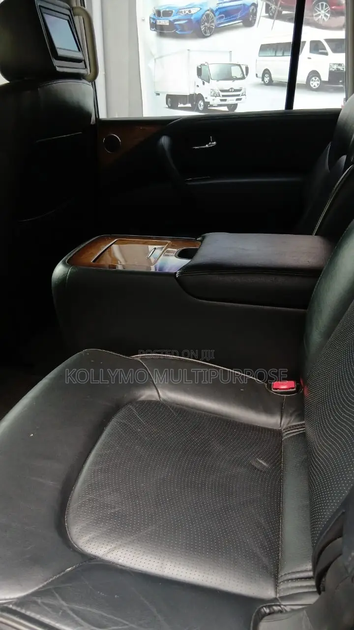 Infiniti QX56 2012 Silver
