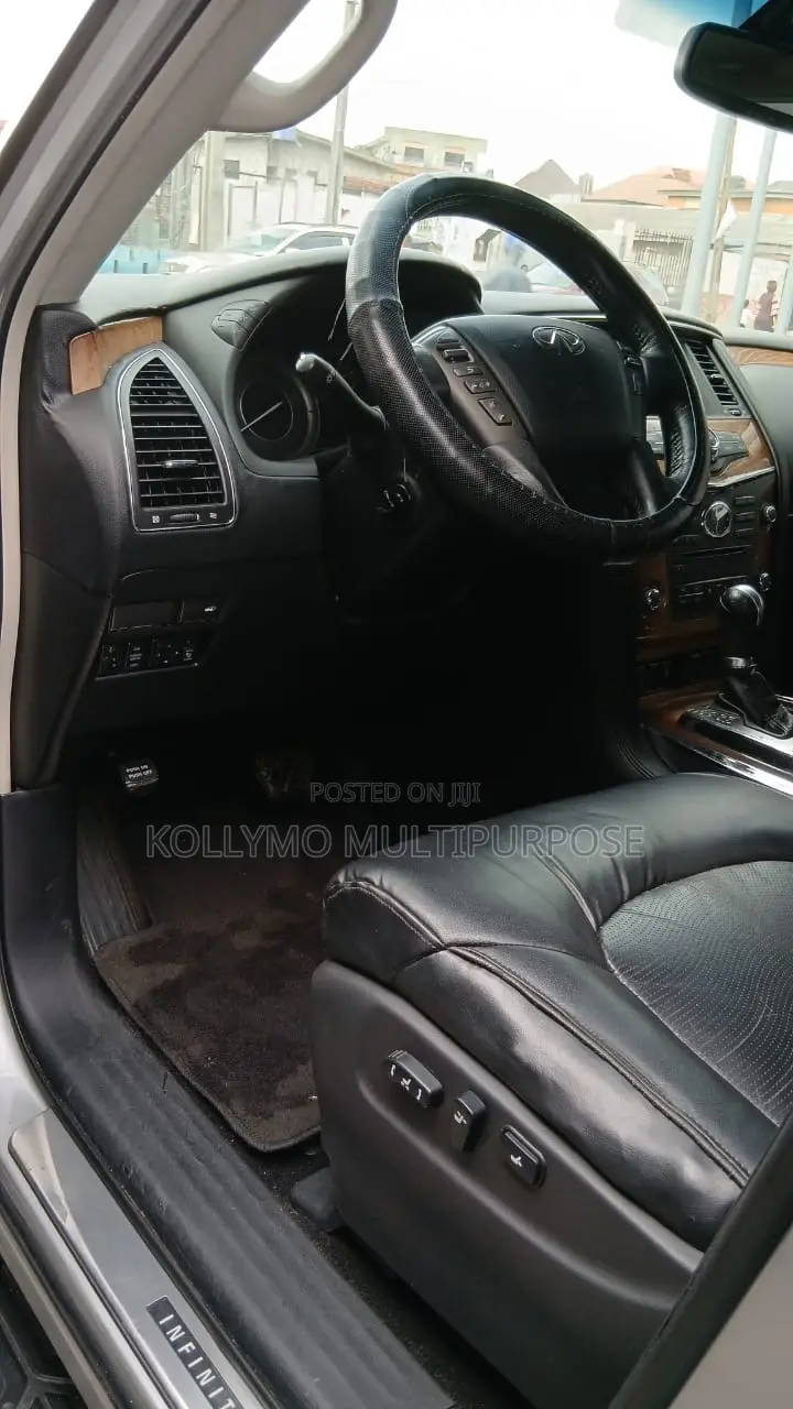 Infiniti QX56 2012 Silver