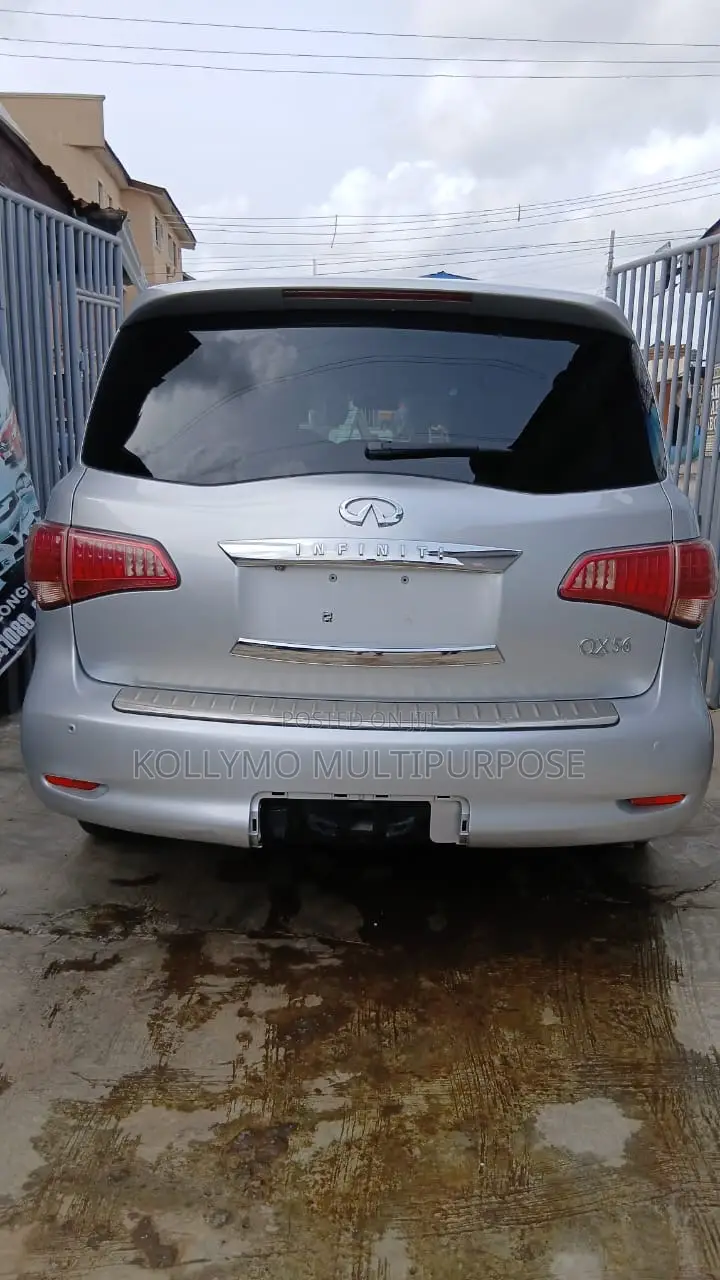 Infiniti QX56 2012 Silver