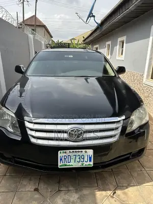 Toyota Avalon 2005 Black
