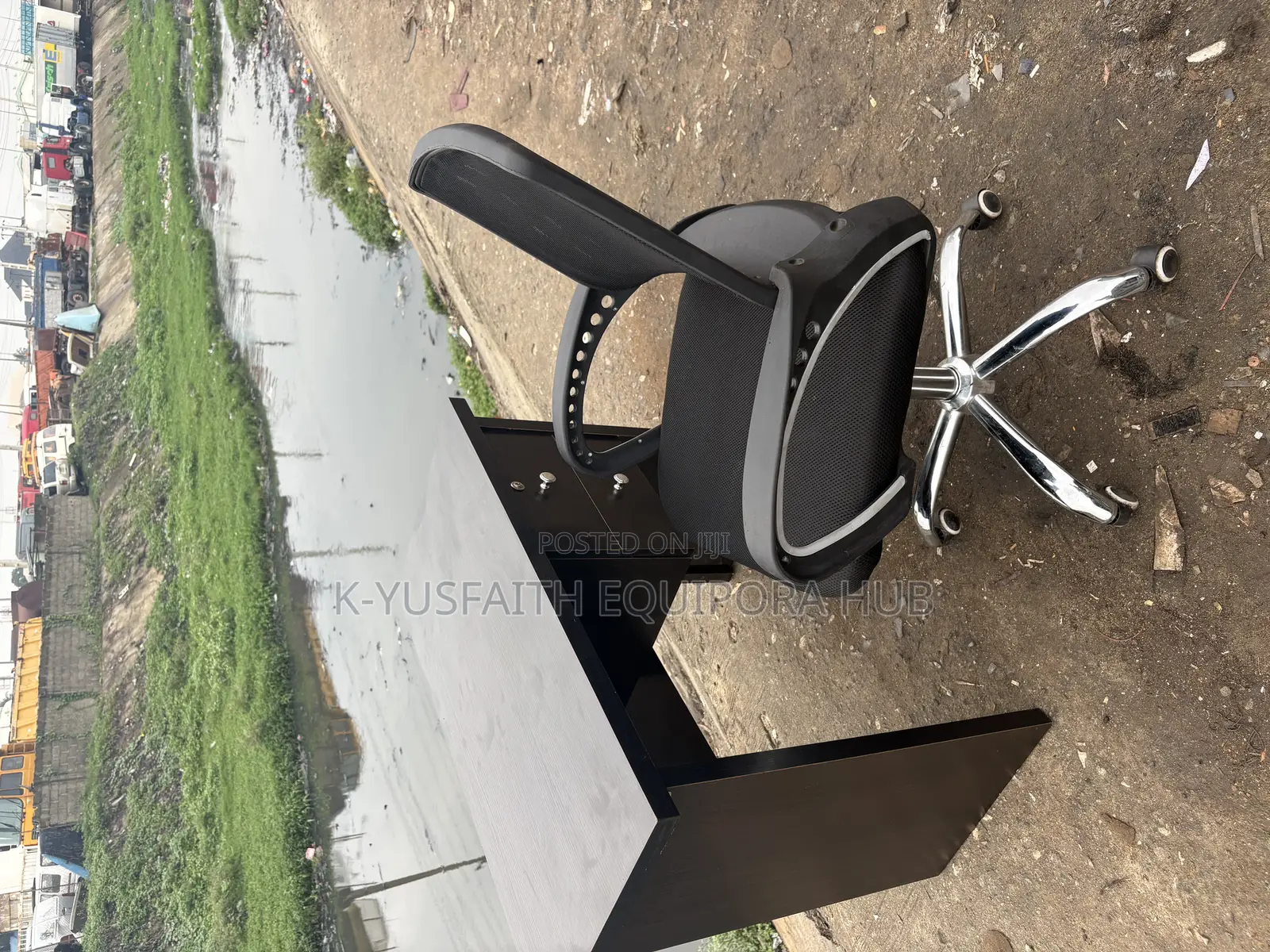 3 Feet Office Table and Chair