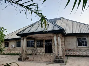 5bdrm Bungalow in Amagba, Benin City for sale