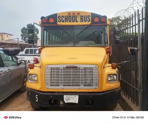 Freightliner Champion 2002 Yellow