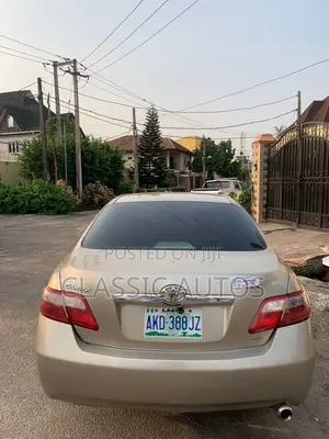 Toyota Camry 2008 Gold