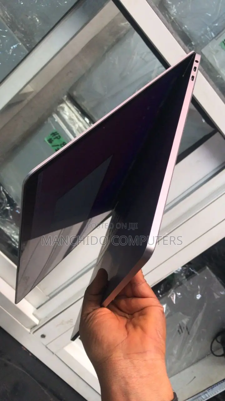 Laptop Apple MacBook Pro 2017 16GB Intel Core i7 SSD 256GB
