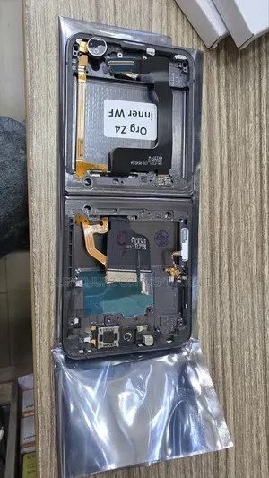 Samsung Flip 4 Amoled Screen