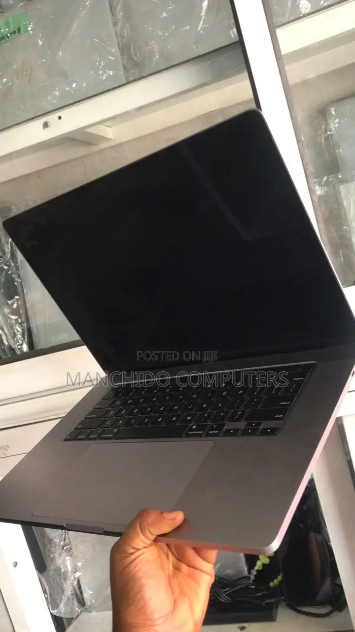 Laptop Apple MacBook Pro 2019 32GB Intel Core i7 SSD 512GB