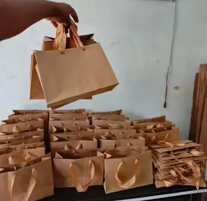 Small A5 Landscape Kraft Paper Bag For Perfume And Skincare Businesses
