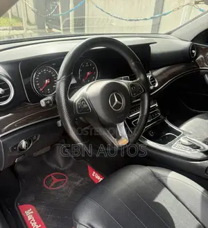 Mercedes-Benz E300 4Matic AWD Sedan (2.0L 4cyl 9A) 2017 Black