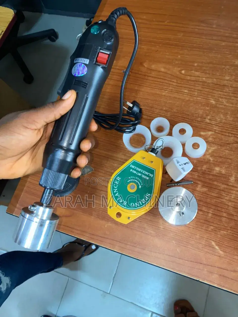 Locking Bottle Machine Hand Capping Machine