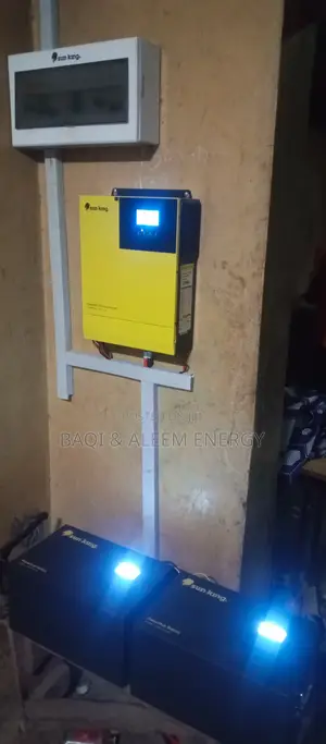 Inverter Solar Technicians
