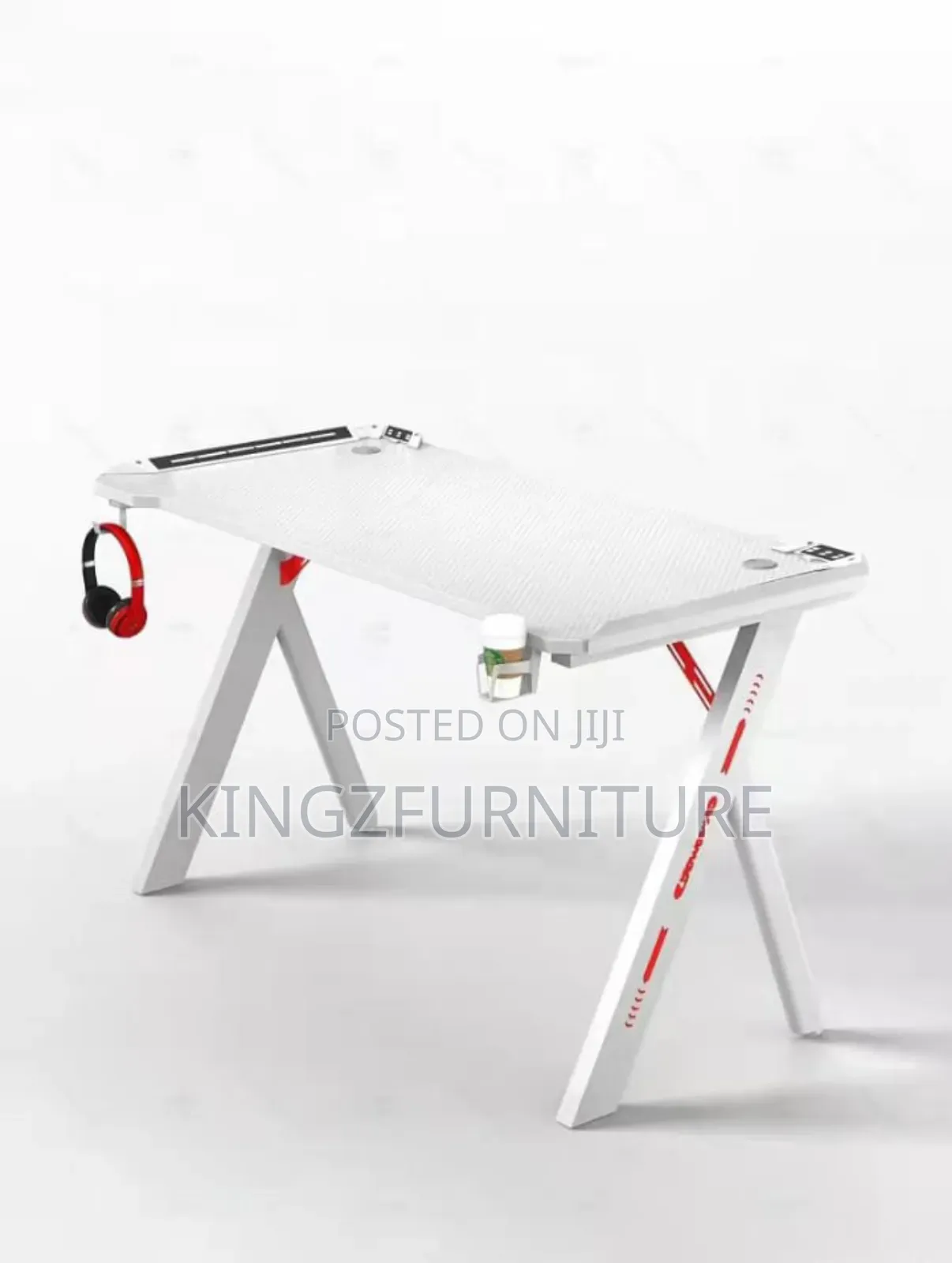 1.2-Meter White Gaming Table