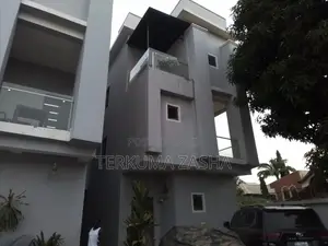 4bdrm Townhouse / Terrace in Mabushi for rent