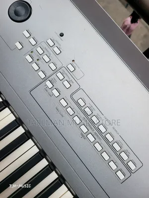 Yamaha Mm8 Synthesizer Keyboard