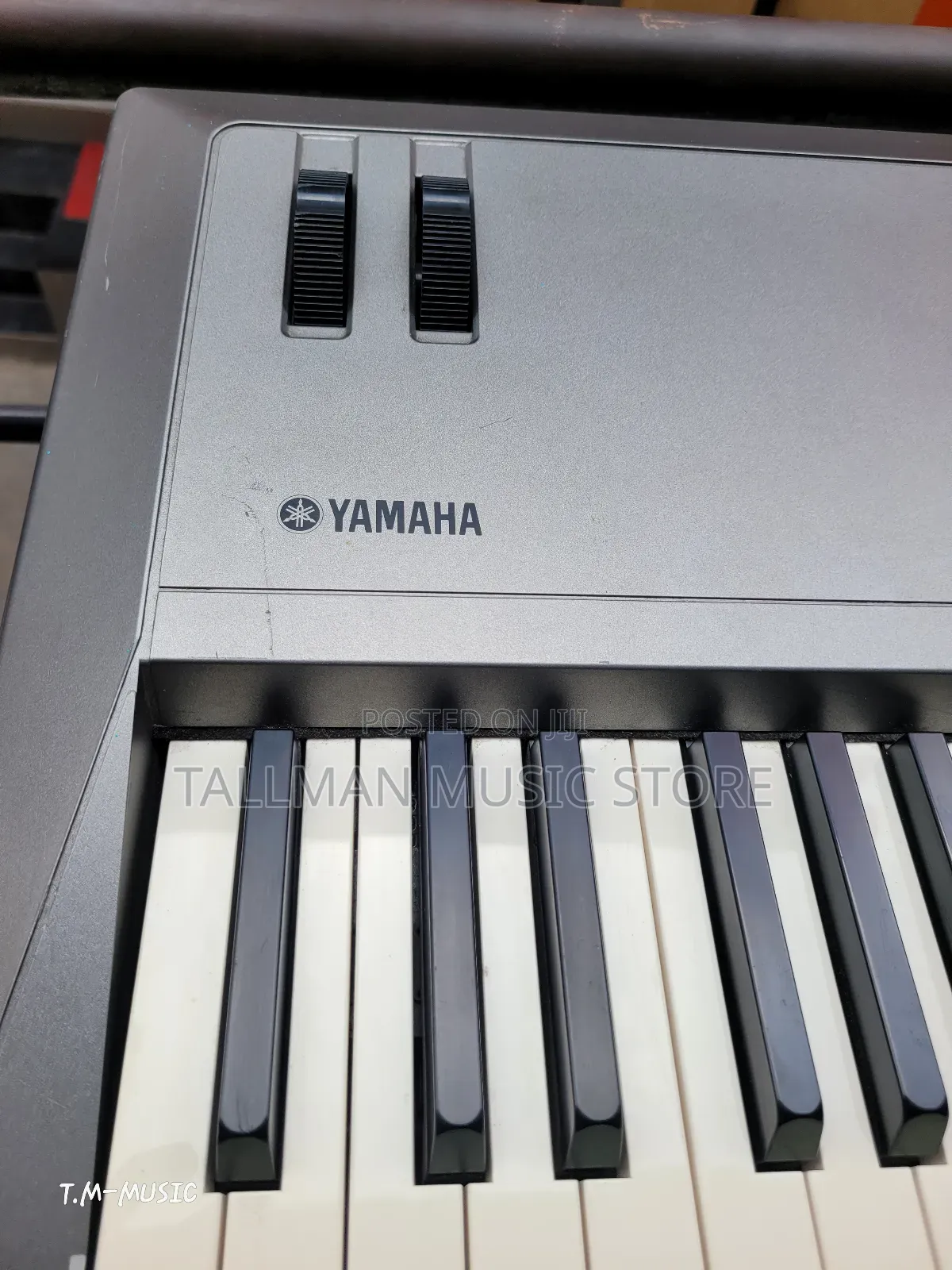 Yamaha Mm8 Synthesizer Keyboard