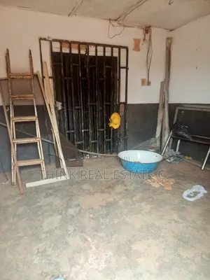 Shop at Aduwawa Good to Sell Cooking Gas,Chemist,Pos,Barbing,Etc