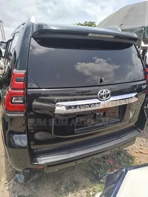 Toyota Land Cruiser Prado 2.8 2023 Black