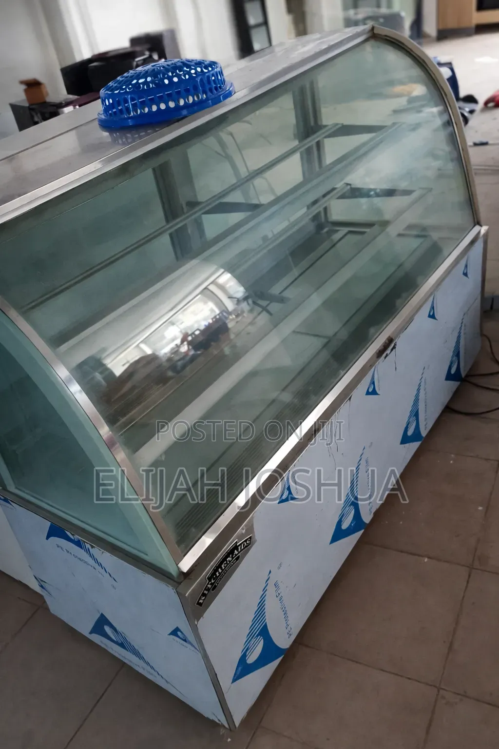 Snacks/Cake Display Warmer (Fairly Use )