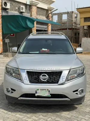 Nissan Pathfinder Platinum 4dr FWD (3.5L 6cyl) 2016 Silver