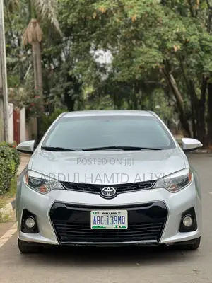 Toyota Corolla S Plus 4dr Sedan (1.8L 4cyl 6M) 2014 Silver