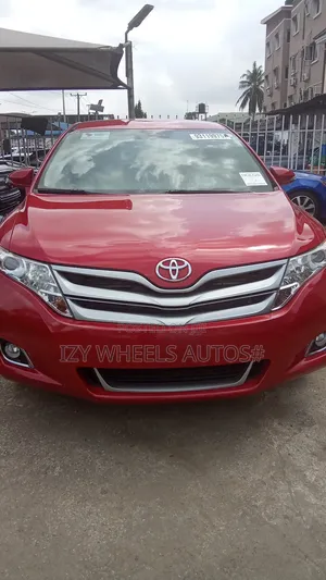 Toyota Venza XLE 4dr Wagon (3.5L 6cyl 6A) 2014 Red