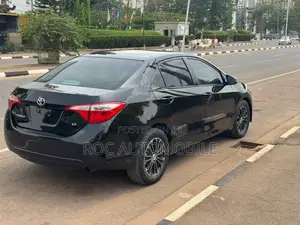 Toyota Corolla 2016 Black