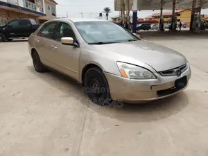 Honda Accord 2005 Gold