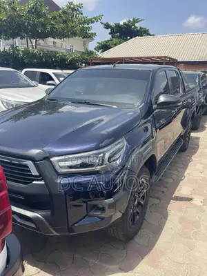 Toyota Hilux 2021 Blue