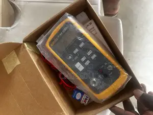 Fluke 717 Multimeter