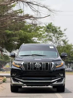 Toyota Land Cruiser Prado 2022 Black