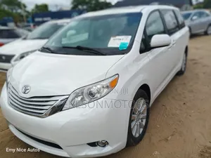 Toyota Sienna 2015 White