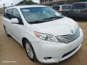 Toyota Sienna 2015 White