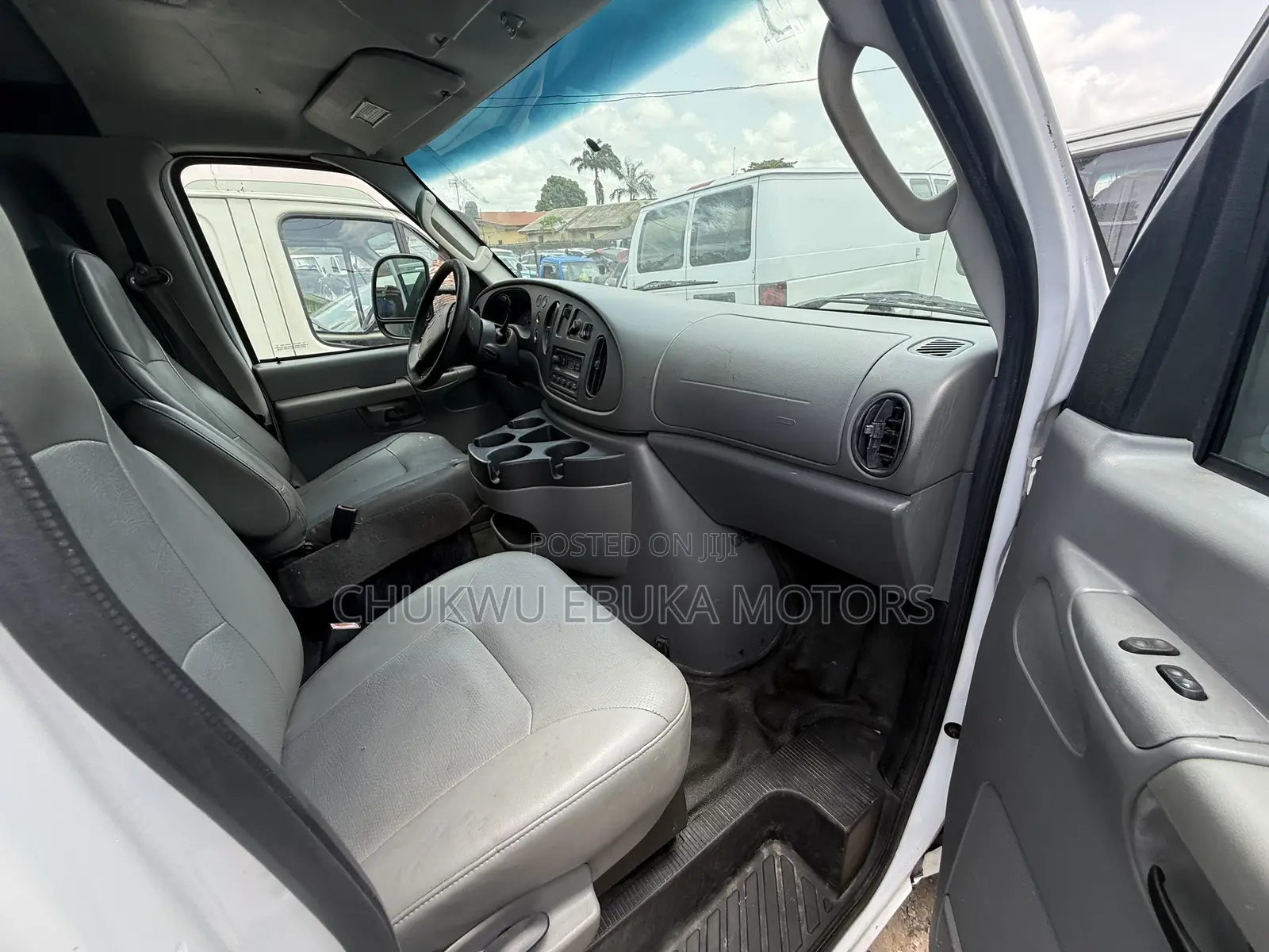 Ford E250 2010 White