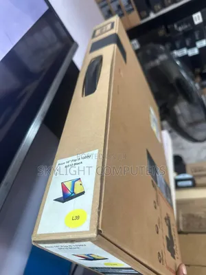 New Laptop Asus 8GB Intel Core i5 SSD 512GB