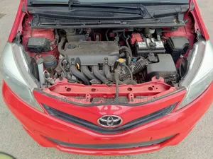 Toyota Yaris 2013 Red