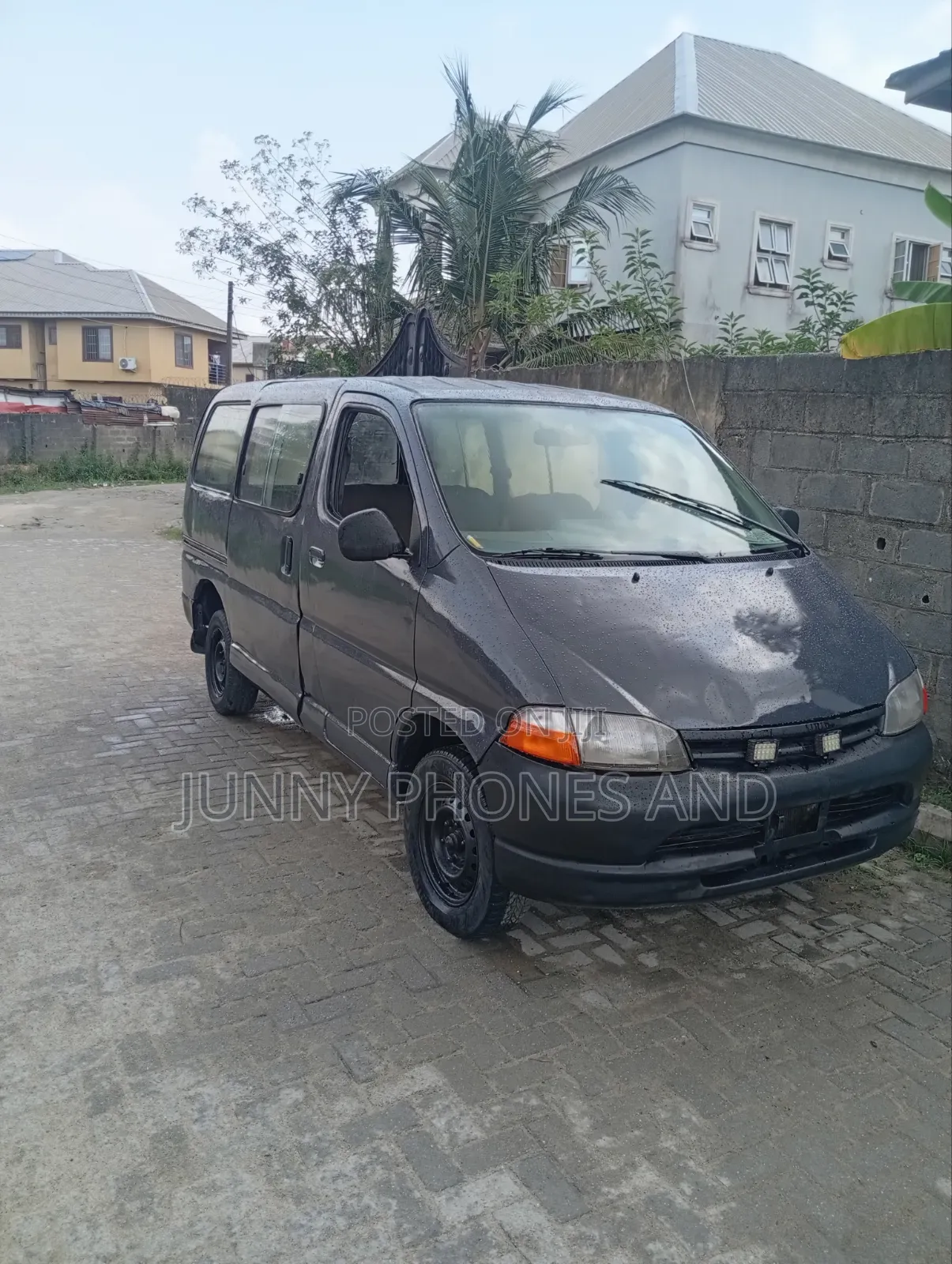 Toyota HiAce 2003 Grey
