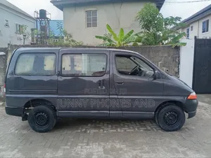 Toyota HiAce 2003 Grey