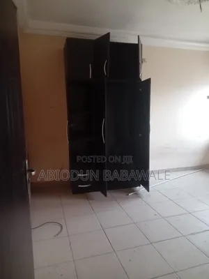 3bdrm Block of Flats in Wuse 2 District for rent