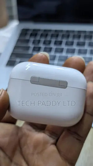 Replacement Case for Geniune Airpods Pro (1st Gen)
