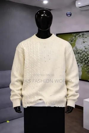 Comfort Meets Class—Grab Your High-Quality Sweatshirt Today 