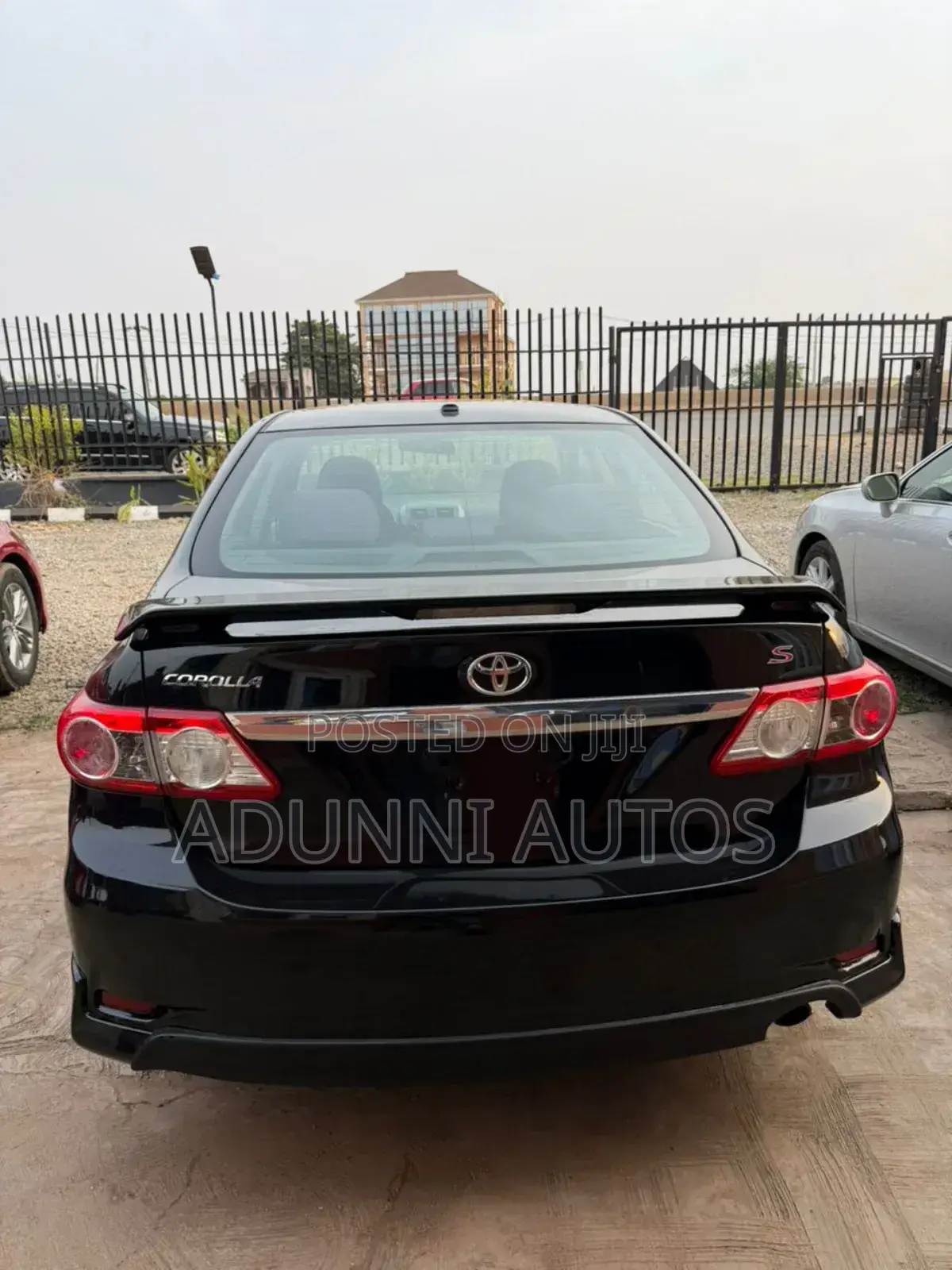 Toyota Corolla 2011 Black