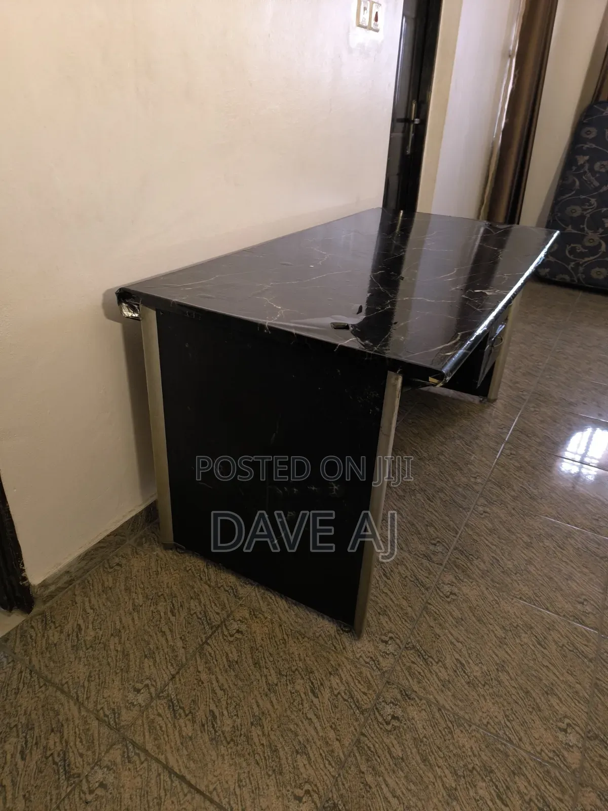 Executive Office Table – Strong Durable (4.1ft)
